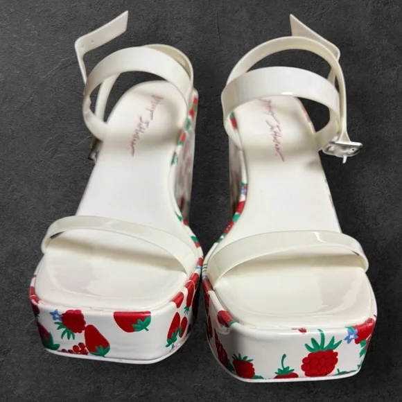 NEW Betsy Johnson White and Red Strawberry Wedges - Picture 3 of 5